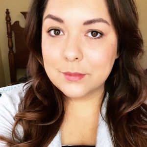 Meet your Posher, Lorin